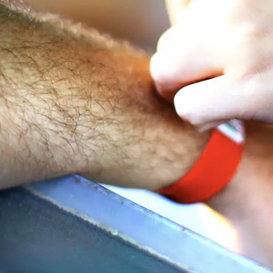 Belépő karszalag – Melyiket válaszd rendezvényedhez? (Teljes útmutató 2026)