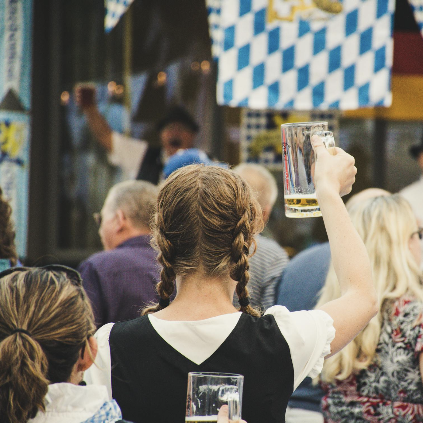 Őszi rendezvények karszalagjai: mire figyelj szeles, hidegebb és rövidebb napok idején